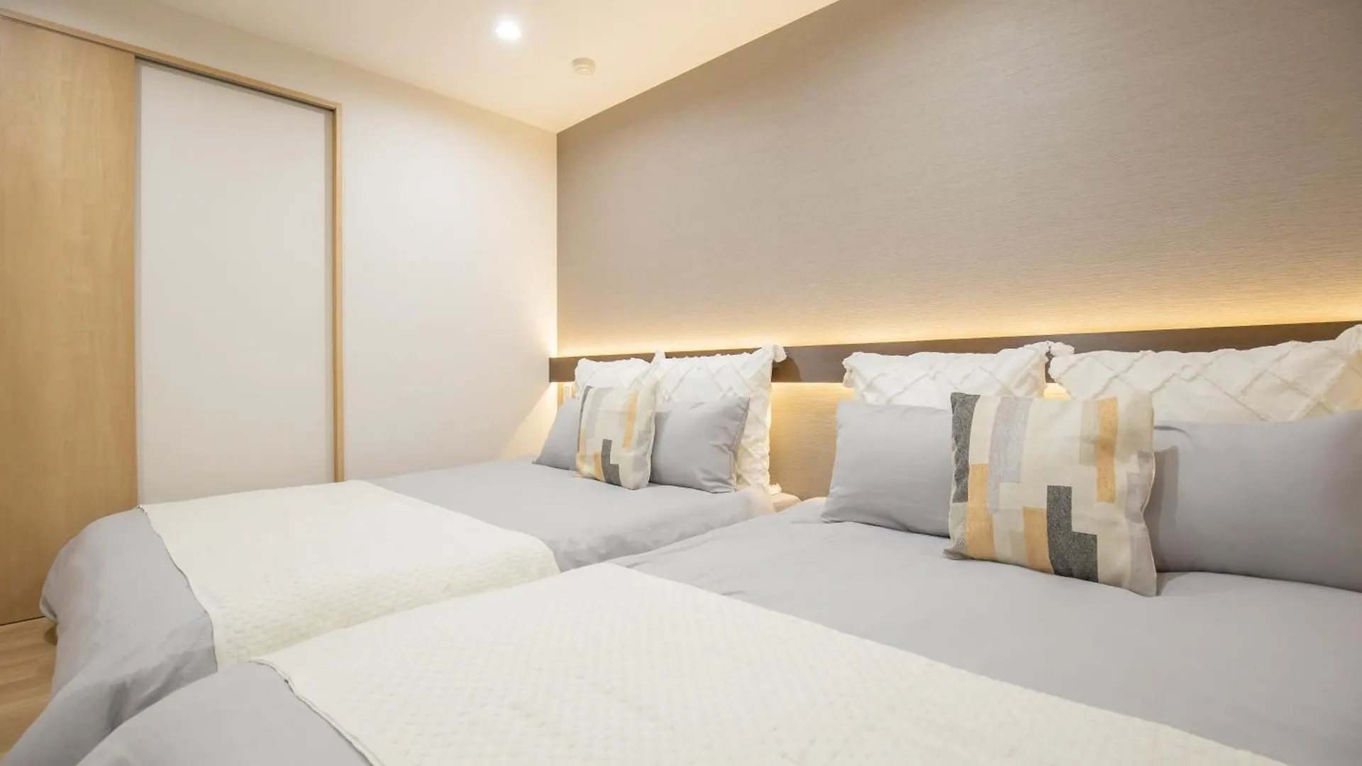 1Min Walk To Higashi Shinjuku Sta 8Ppl Shinjuku Gyoen丶 National Garden丶 Kabukicho丶 Shinjuku Station丶 Golden Gai丶 Tokyo Metropolitan Government Building Yyoqa 0*,  Japon